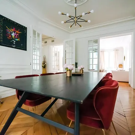 Apartment Cia - Haussmannian Delight Paris
