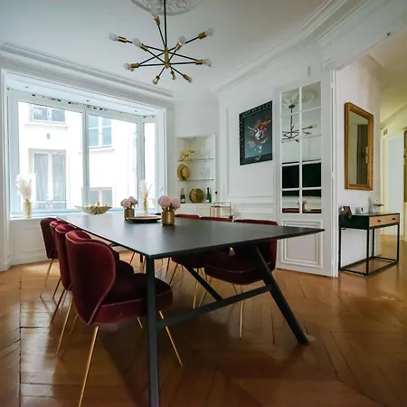 Apartment Cia - Haussmannian Delight *